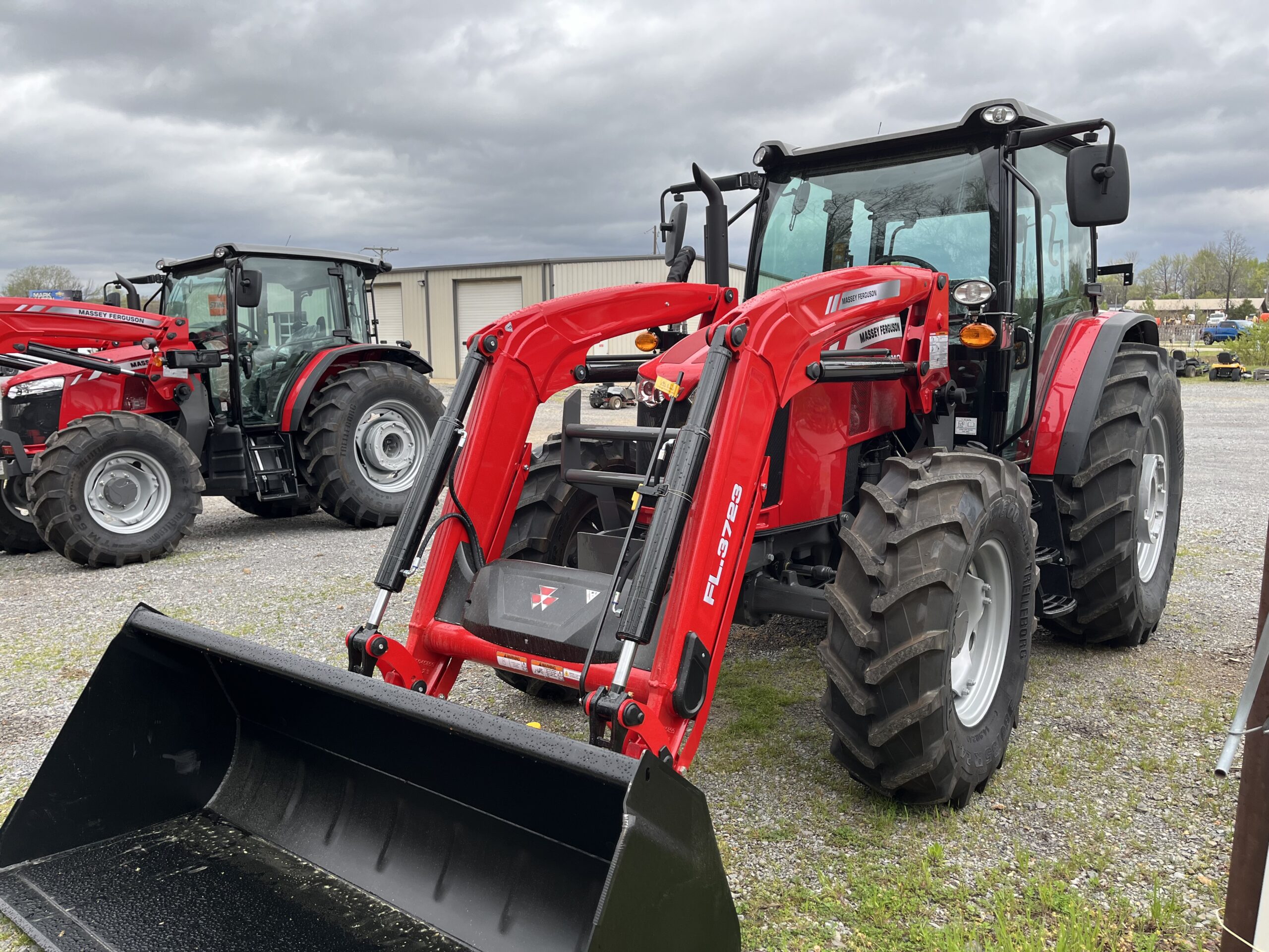 New 2025 Massey Ferguson MF 4710 2WD ROPS, Leitchfield KY
